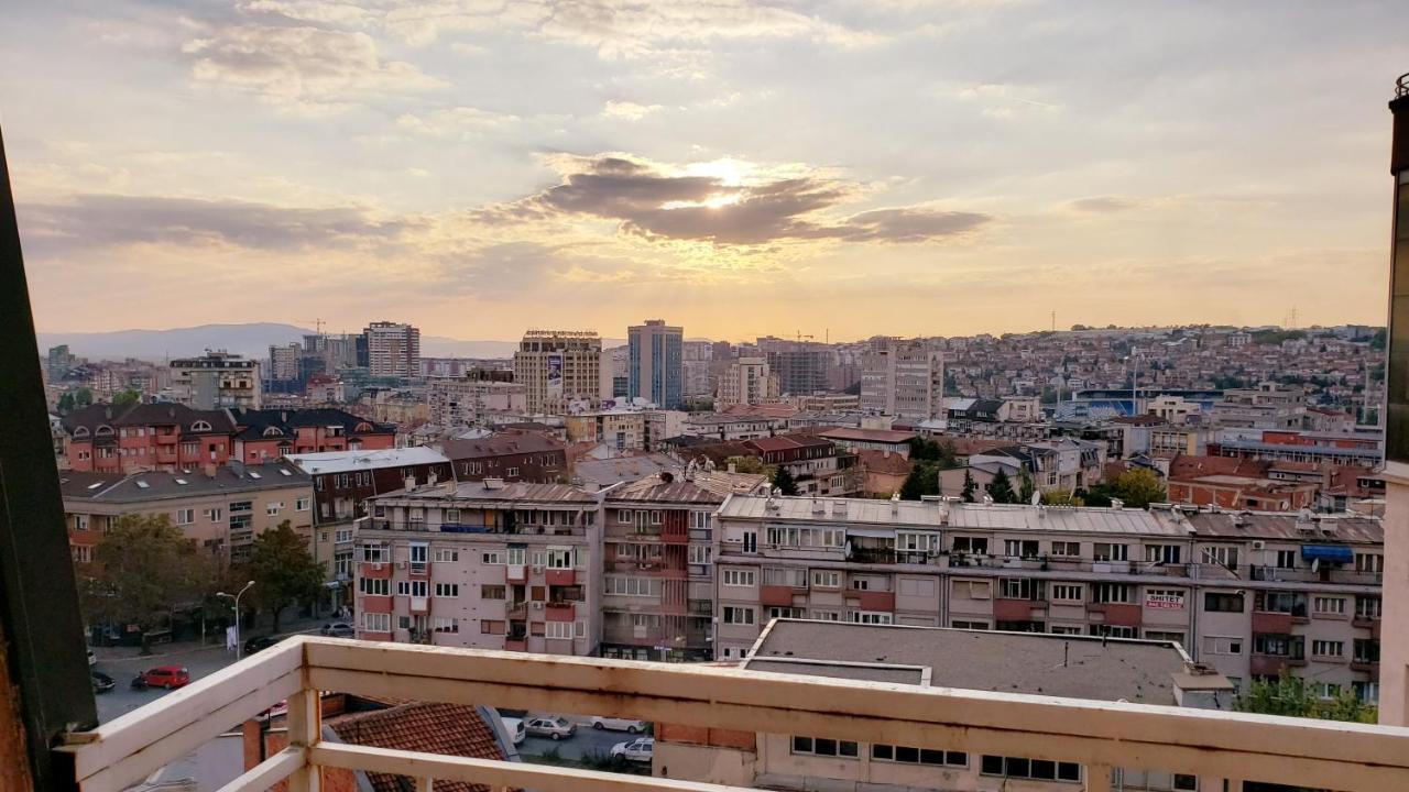 Spacious Downtown Apartment With A City View Pristina Exterior foto